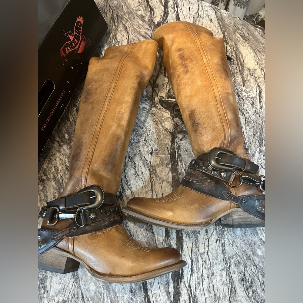 Freebird rodondo boots size 8
